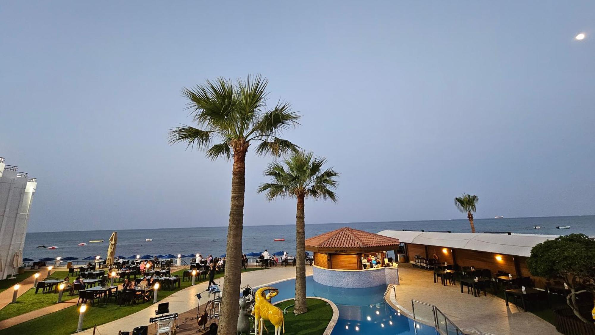 Mimoza Beach Hotel Agios Sergios Exterior photo