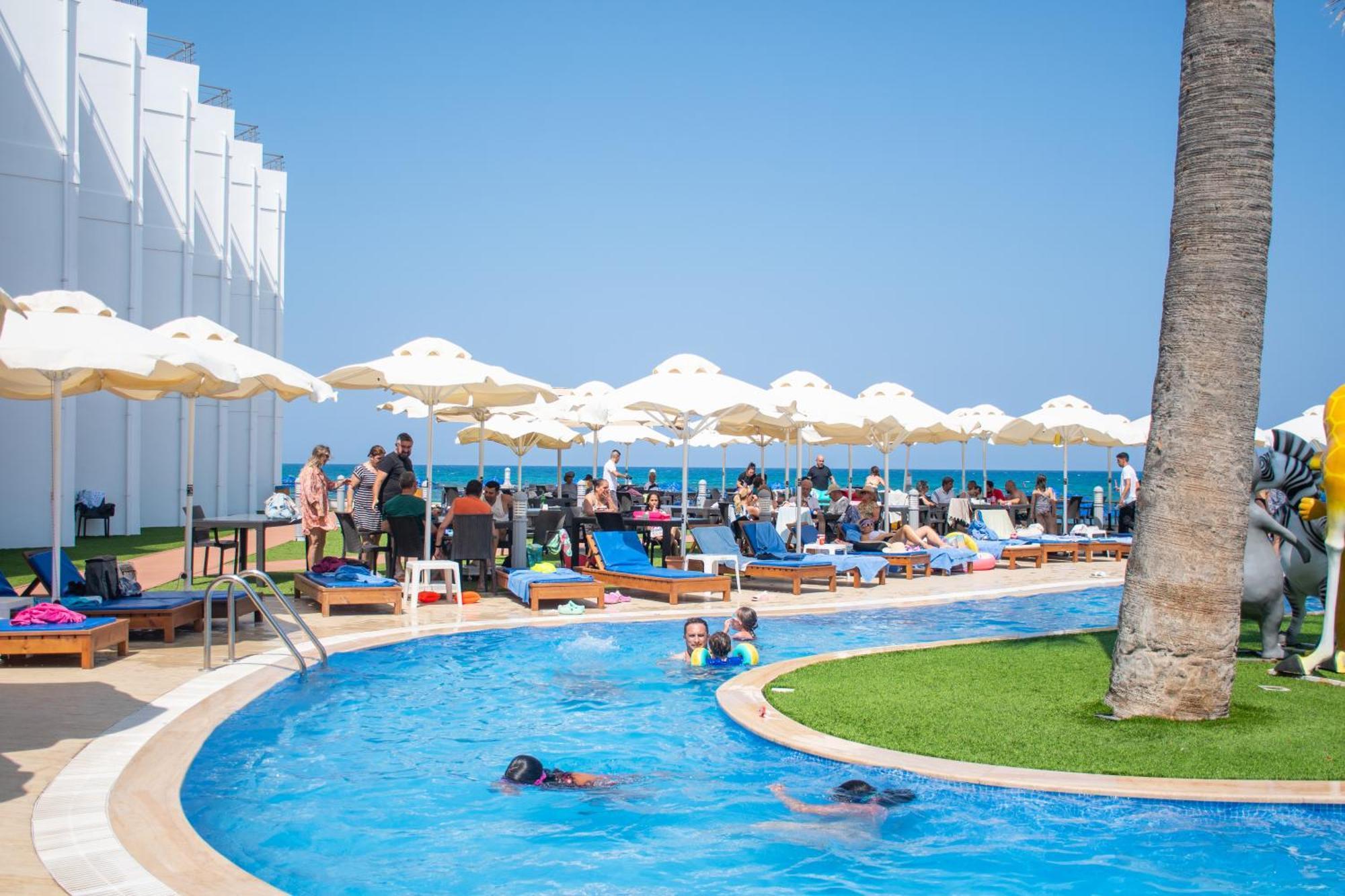 Mimoza Beach Hotel Agios Sergios Exterior photo