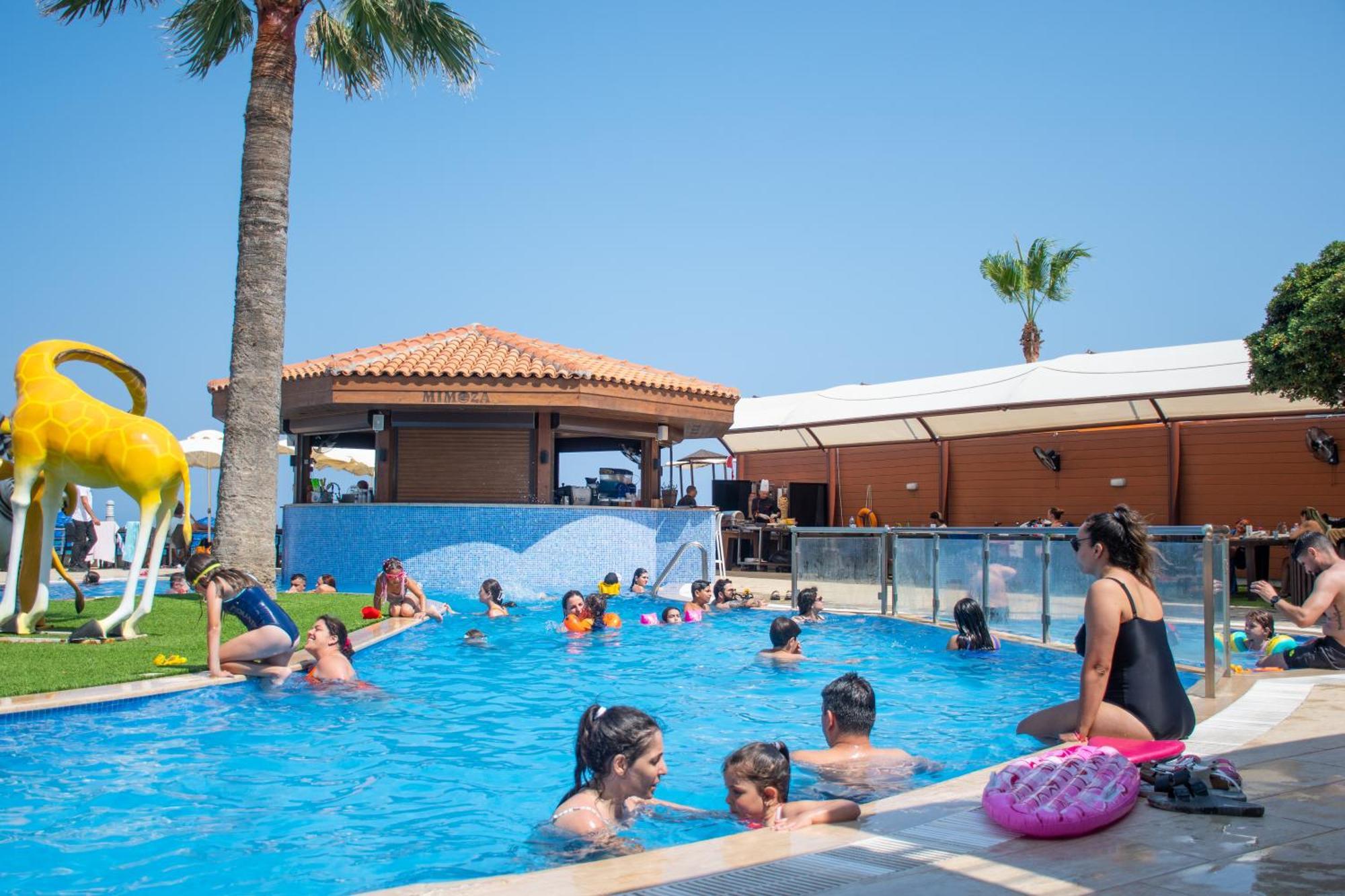 Mimoza Beach Hotel Agios Sergios Exterior photo