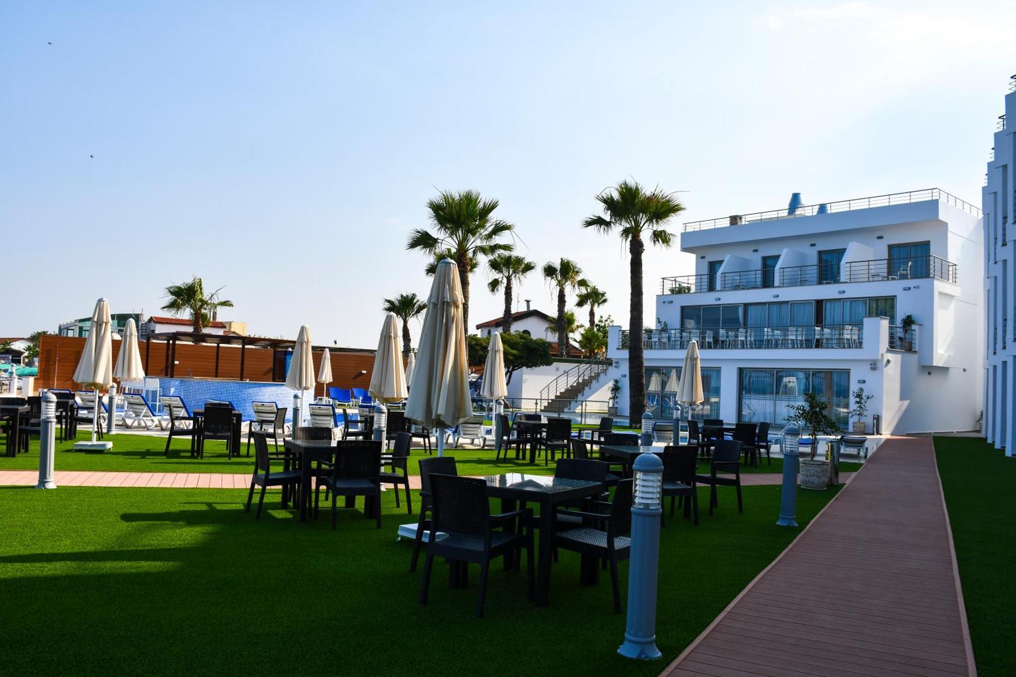 Mimoza Beach Hotel Agios Sergios Exterior photo